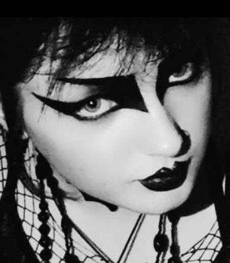 Trad Goth Makeup